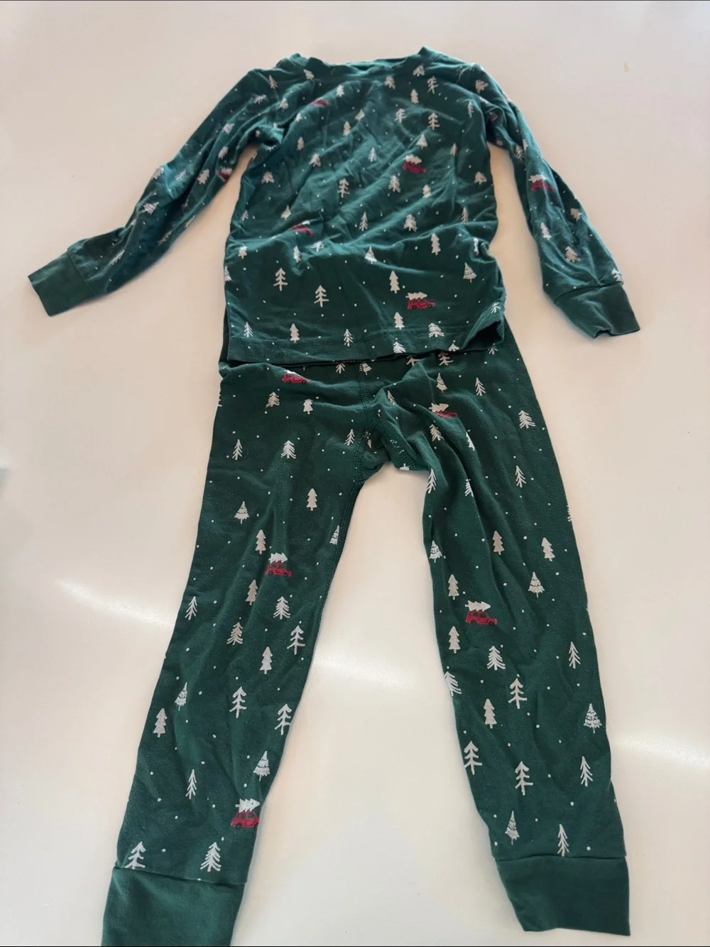 Hanna Andersson Dark Green Forest Print Pajama Set with Red Accent Cars